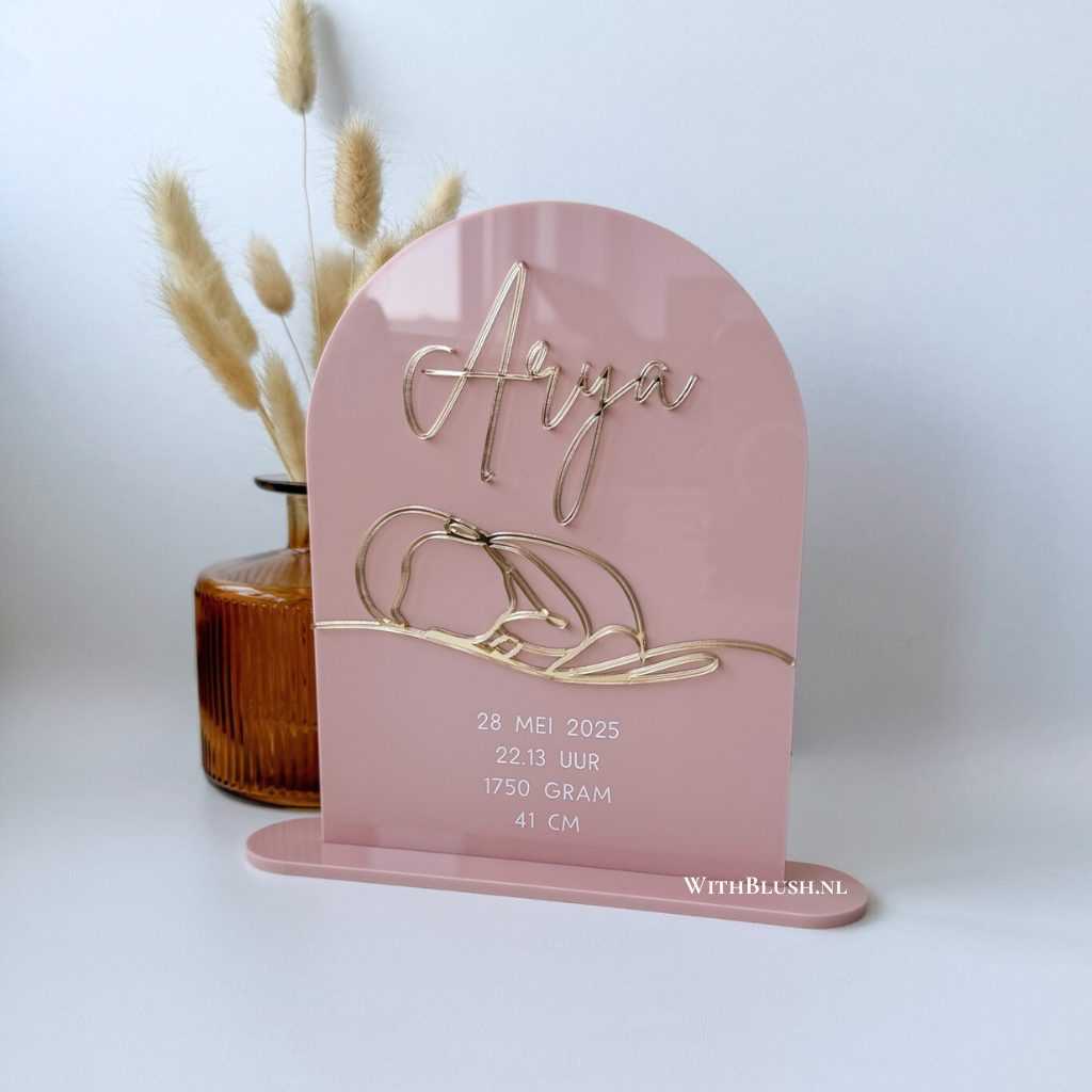 lijntekening baby geboortebord van roze glanzend plexiglas