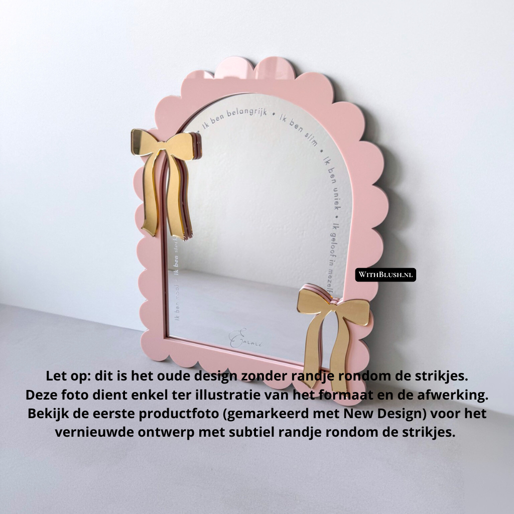 Kinderkamer affirmatie spiegel met positieve teksten, borderkleur naar keuze en gegraveerde naam onderaan.