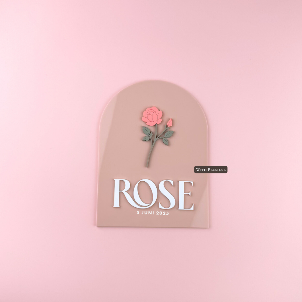 Gepersonaliseerd geboortebord met geboortebloem en geboortedatum