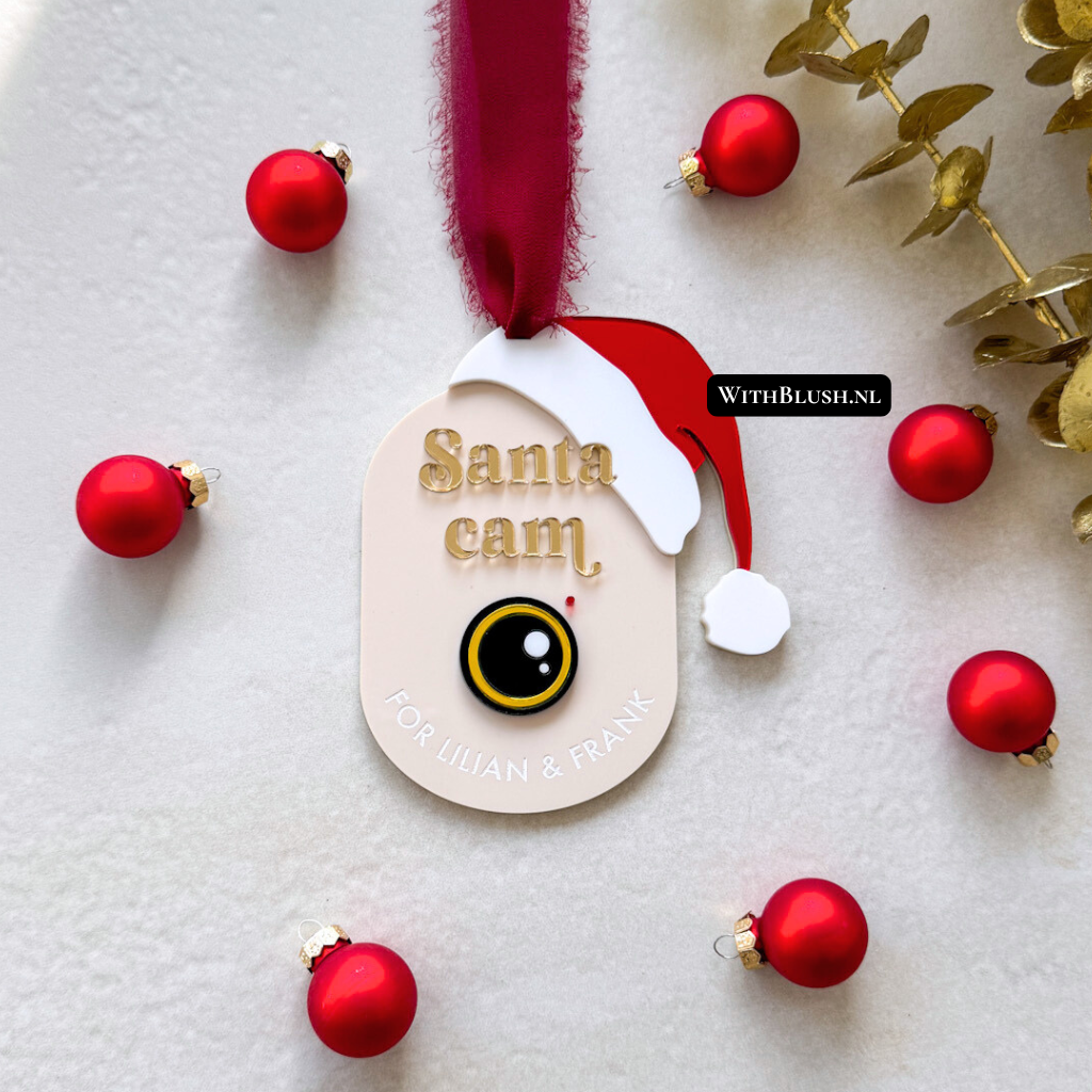 Kerstdecoratie Santa Cam met camera detail en gepersonaliseerde namen Lilian & Frank