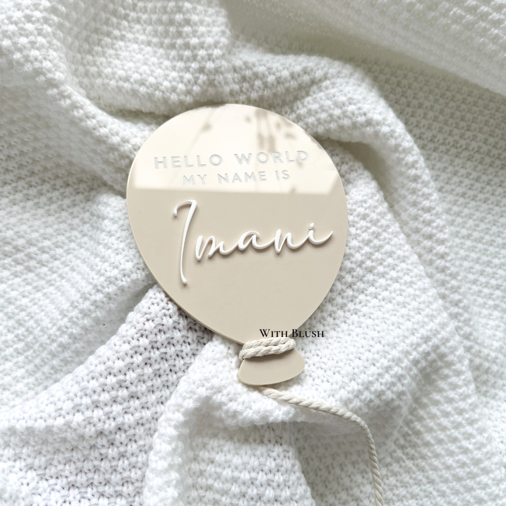 gepersonaliseerde geboorte ballon met naam hello world my name is