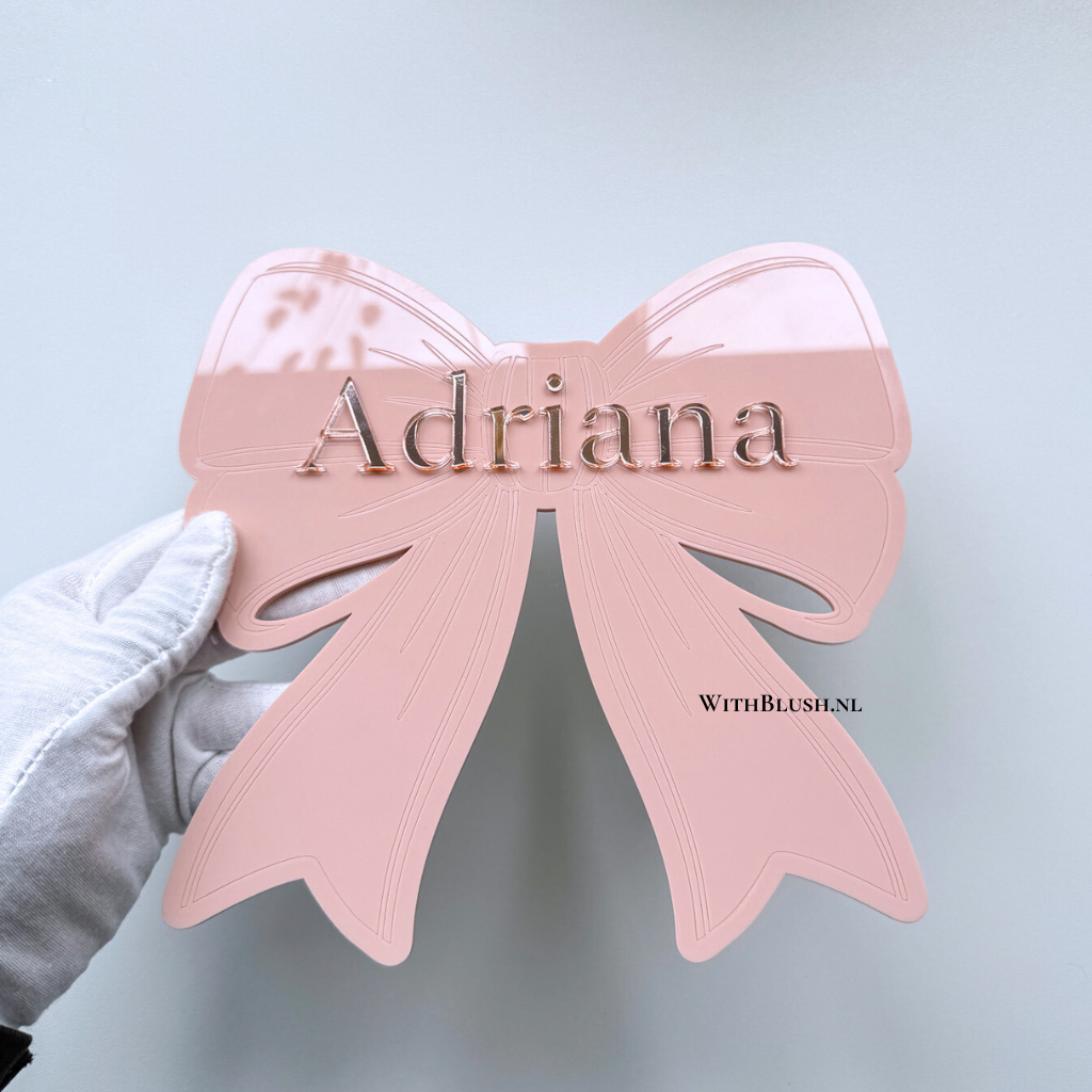 naambord roze strik met naam