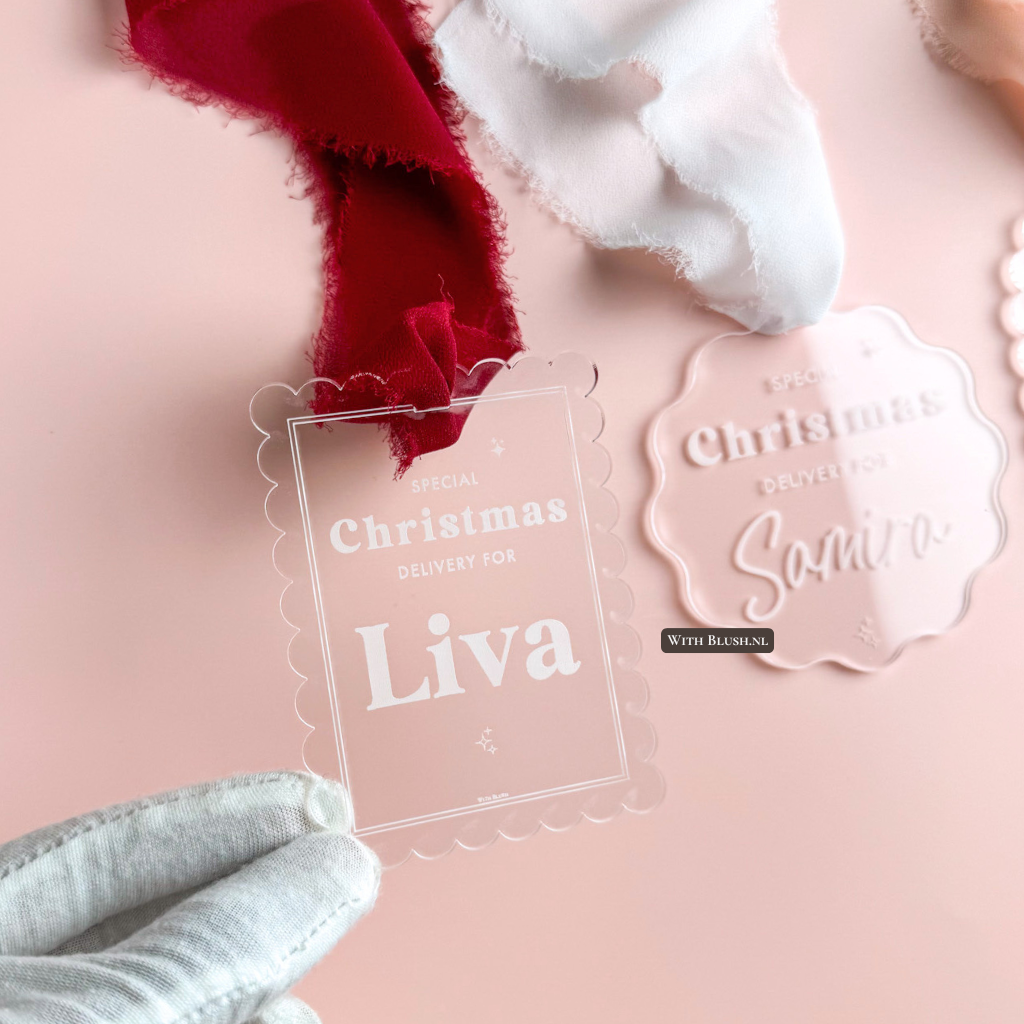 Plexiglas kerstlabel met gegraveerde tekst Special Christmas Delivery For en naam