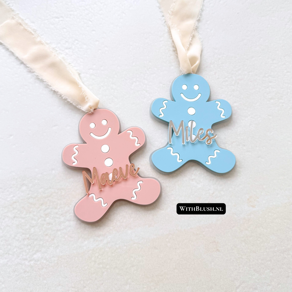 plexiglas peperkoekmannetjes gepersonaliseerd met naam voor in de kerstboom